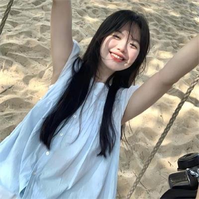 一位站立的人
